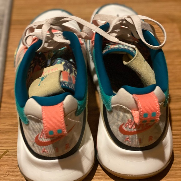 Jordan Max 200 SB ( Miami ) (Southbeach) color way - Picture 2 of 3